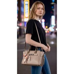 Coach Leather Satchel Shoulder Bag Beige Turnlock – Size Medium
